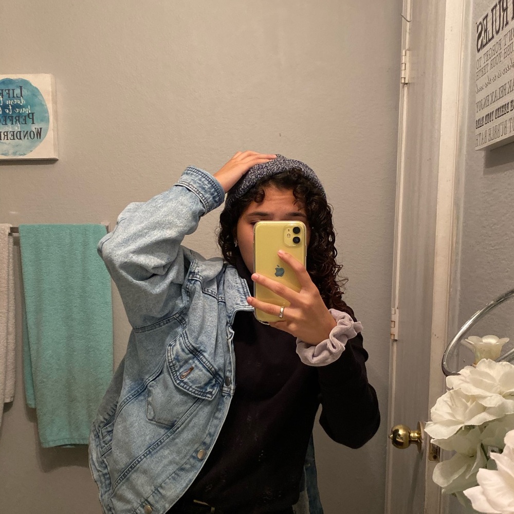 Meet your Posher, Yuli